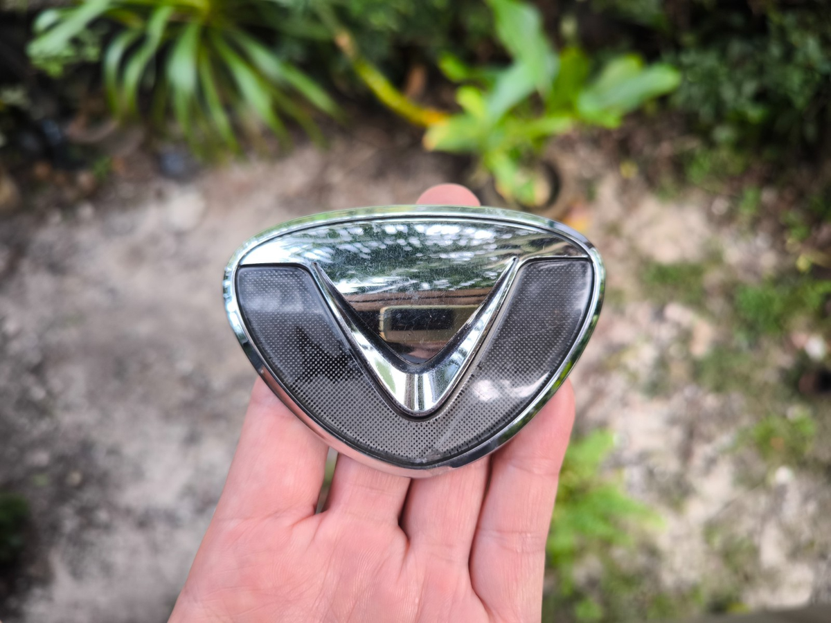TOYOTA VITZ NCP10 13 15 SCP10 13 Front bonnet Emblem Badge JDM OEM