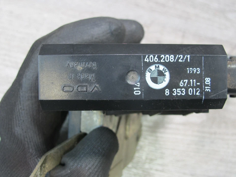 92-95 BMW E34 SERIE 5 ACTUADOR CERRADURA PUERTA PASAJERO DELANTERO DERECHO OEM Foto 4 de 4