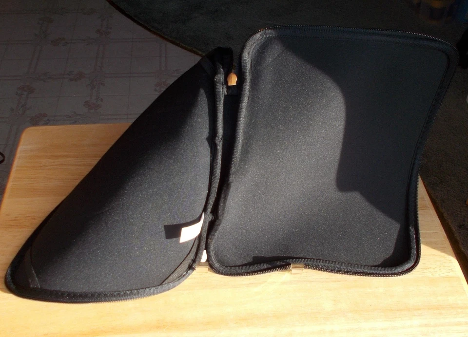 Cool Guys Popular Fashion Gift PU Case Cover For IPad ~ New in Package - Image 4 of 4