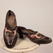 ANTIQUE 1920  S MULTI COLORED LEATHER HIGH HEEL SHOES 