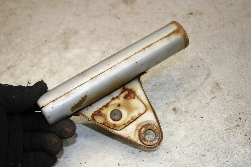 1970 Kawasaki GA3 Street Scrambler правый кронштейн фары G3TR R6-4097.VJ - Изображение 4 из 4