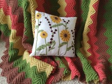Vtg Handmade 75x45 Chevron Crochet Throw 1970s Coordinating Pillow
