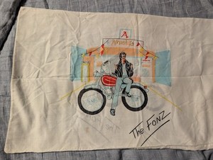 VINTAGE "THE FONZ - HAPPY DAYS AT ARNOLD'S"  STANDARD PILLOWCASE