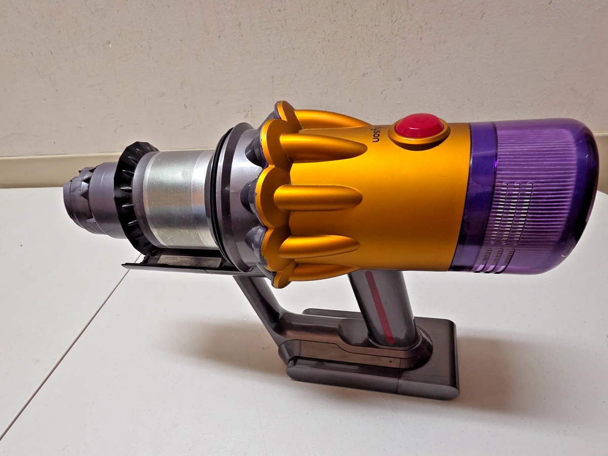 V12 Detect Slim Cordless Vacuum SV30 Main Body – Purple/Gold | eBay