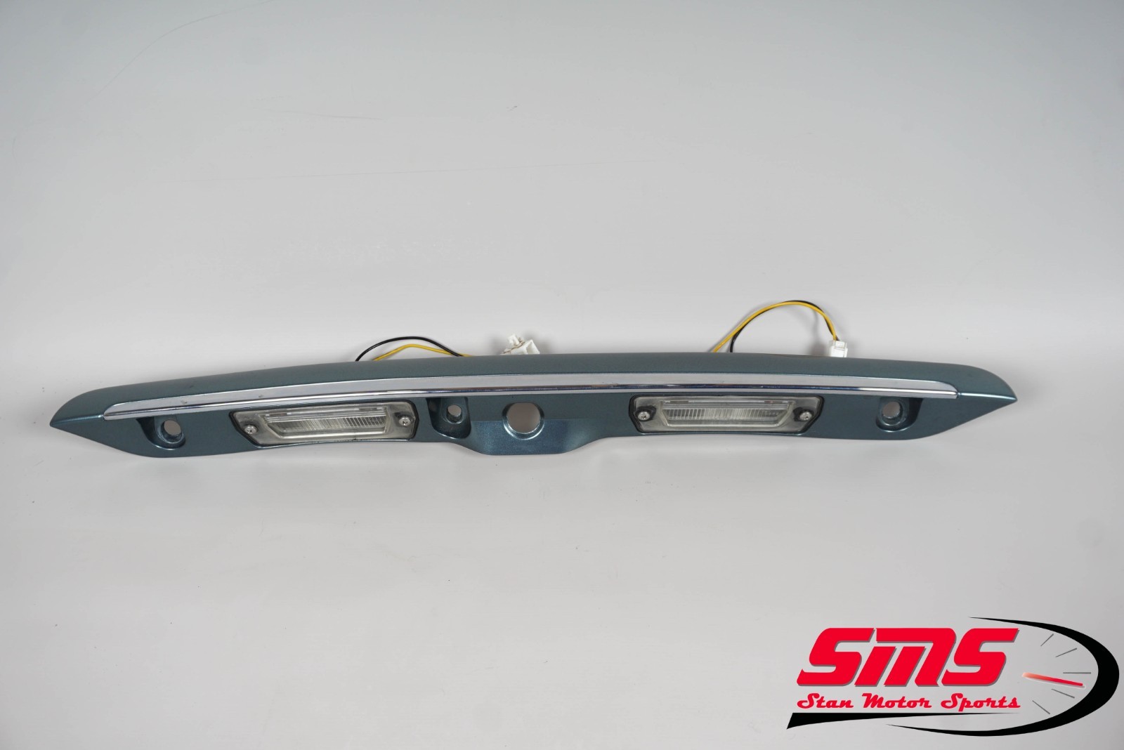 02-07 Maserati Spyder 4200 M138 Trunk Lid Trim Molding Plate w/ Lights OEM