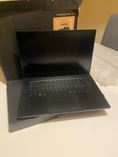 Razer Blade 15 Advanced Model 15.6" 1TB SSD i7