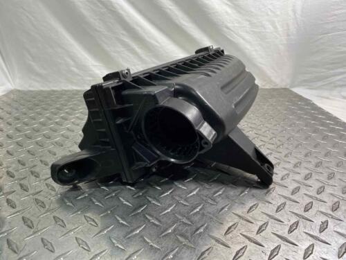 07-16 MINI COOPER R55-R61 AIR CLEANER BOX 13717565955 OEM - Picture 2 of 5