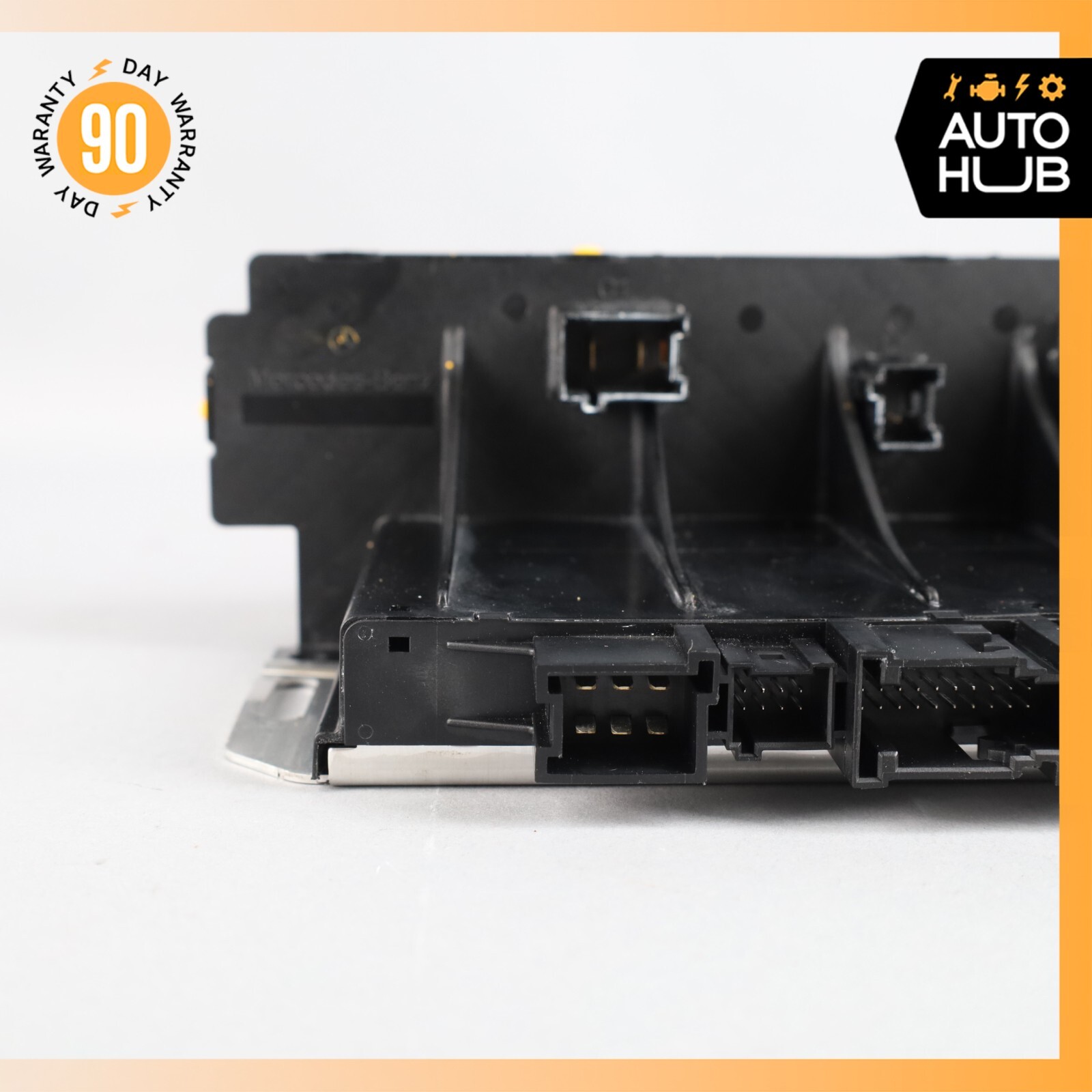 03-12 Mercedes R230 SL500 SL55 Front Left SAM Fuse Box Control Module OEM