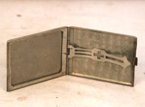 1930s Vintage Unique Beautiful Metal Tobacco & Cigarette Gift / Case Box 11433 - Picture 2 of 11
