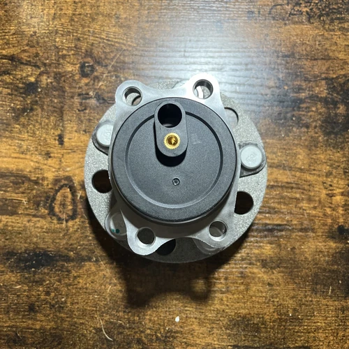 Wheel Bearing and Hub Assembly Moog 512332 Mitsubishi  ￼ lancer