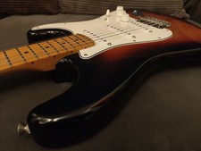 Fender Stratocaster E Gitarre Sunburst