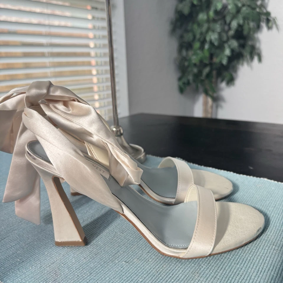 Nine West Kelsie Ivory ankle Tie Sandals Size 8.5 - Image 4 of 4