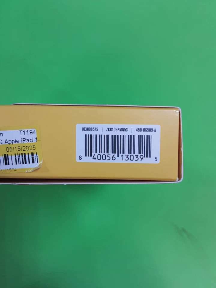 ZAGG - Messenger Folio 2 Keyboard & Case Apple iPad 7th-9th gen I pad air 3rd - Image 3 of 3