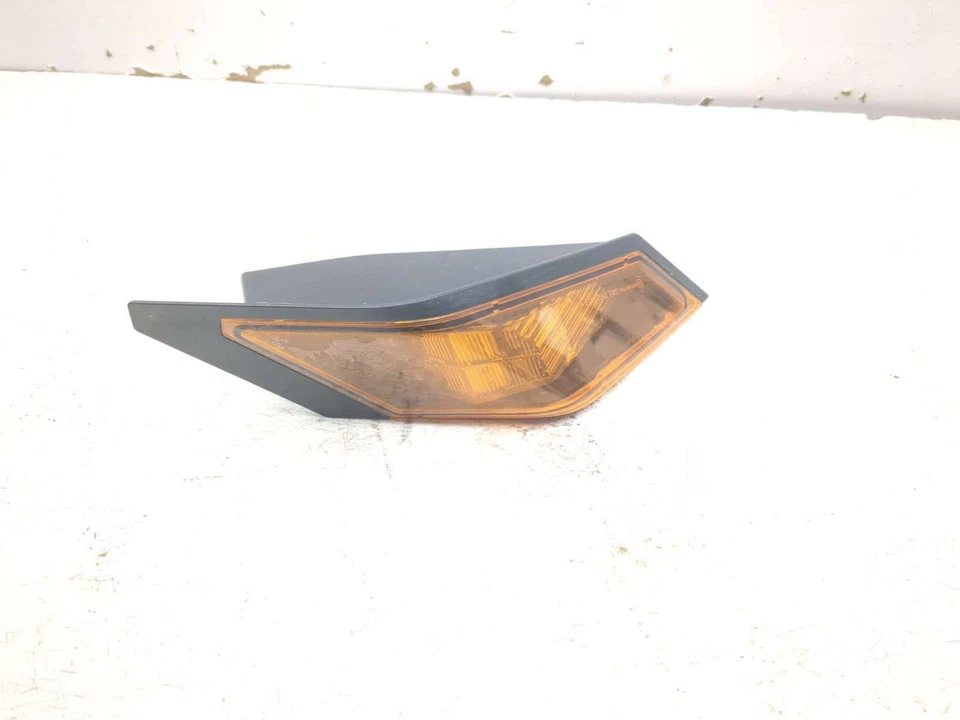 14-20 Polaris Slingshot SL Front Right Turn Signal Flasher Indicator Light 24118 - Image 2 of 4