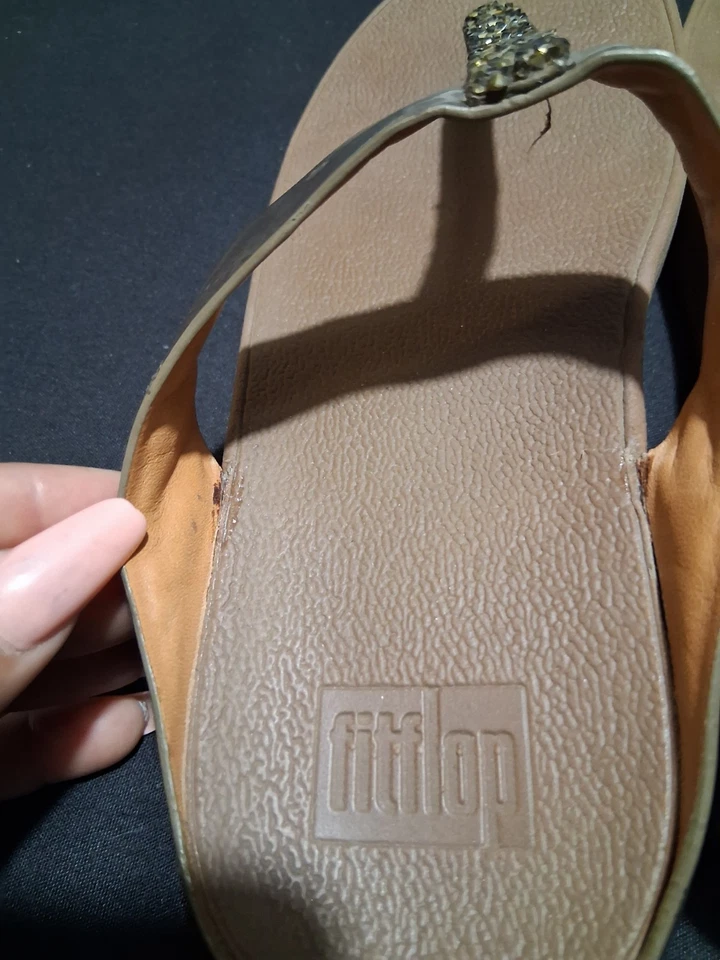 Chanclas Fitflop Fino Puntera Bronce Cuña 8 Estilo #C89-012 Brillo Tachonado Foto 3 de 4