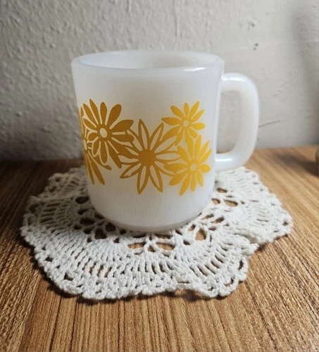 Vintage Glasbake Milk Glass Daisy Mug