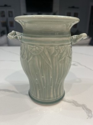Dan Keegan Signed Studio Pottery Vase Celadon Green Carved Leaves W/ Handles 5x7