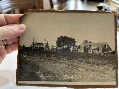 Valley Home Iowa? Homestead, Farm Black & White 6'' X 5'' Cabinet Work Horse