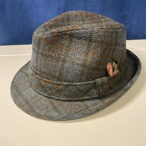 DOBBS HAT CLASSIC FEDORA BLUE SILK INSIDE BLUE & RED FEATHER SZ 7 DAPPER VINTAGE