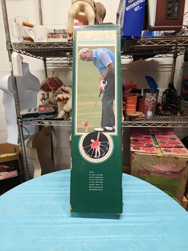 Arnold Palmer  1990 Indoor Golf Game w Original Box Missing Green Felt 