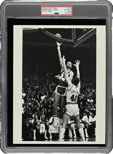 Kareem Abdul-Jabbar Original Vintage Sports Memorabilia