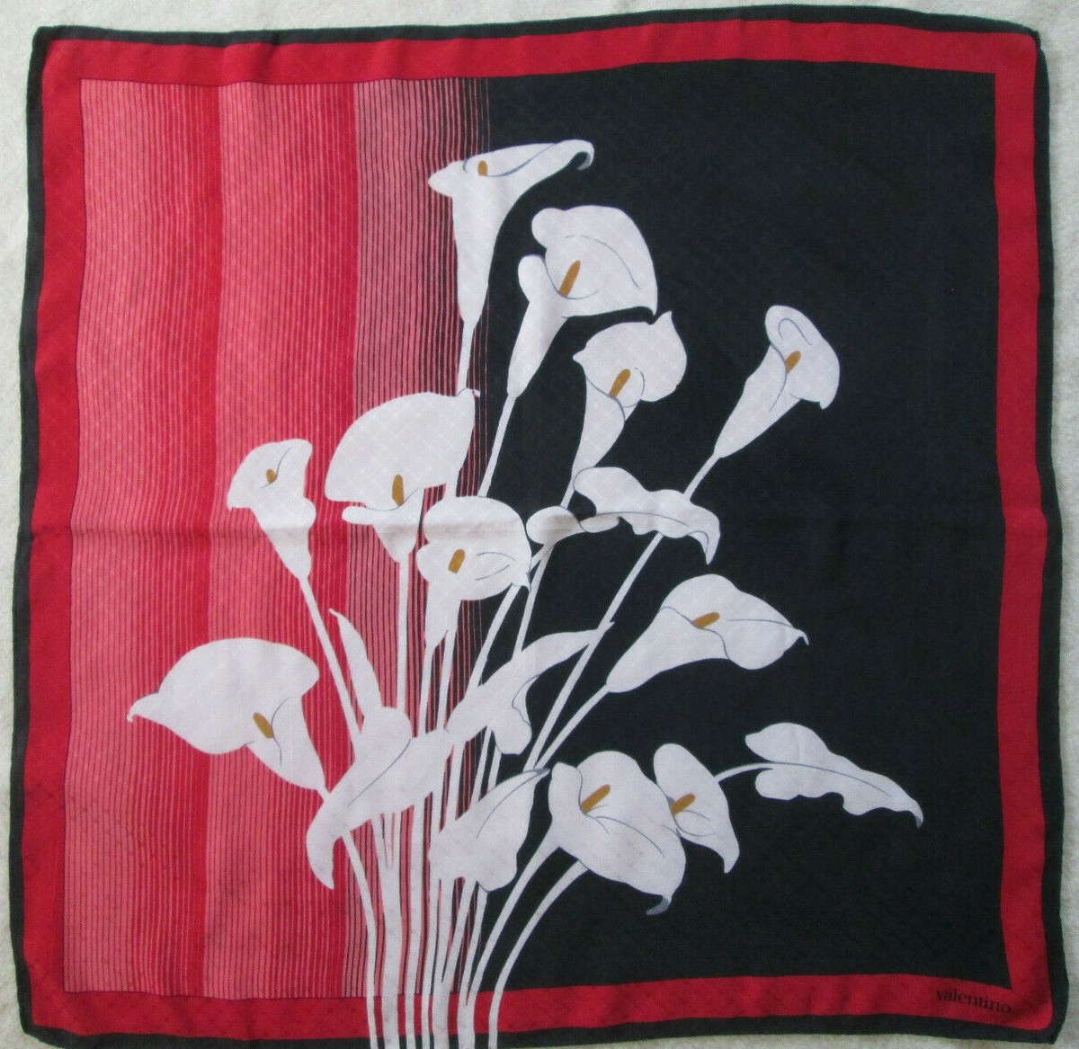 Foulard Valentino Vintage En Soie - Dimensions 85x85 Cm, Couleur Ivoire, Mousseline | Occasion TBEG