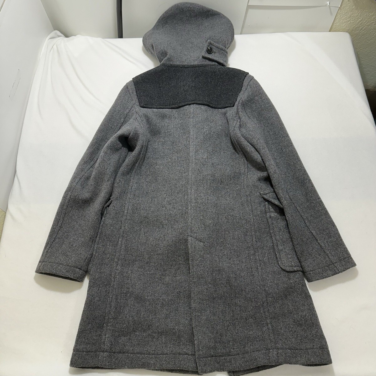 JW Anderson Uniqlo Men's XS Gray Wool Blend Duffle Coat Hood JW Anderson Uniqlo Men's XS Gray Wool Blend Duffle Coat Hood