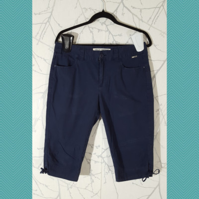 Helly Hansen Navy Cotton Blend Mid Rise Capri Pants  ties  | Women's 30