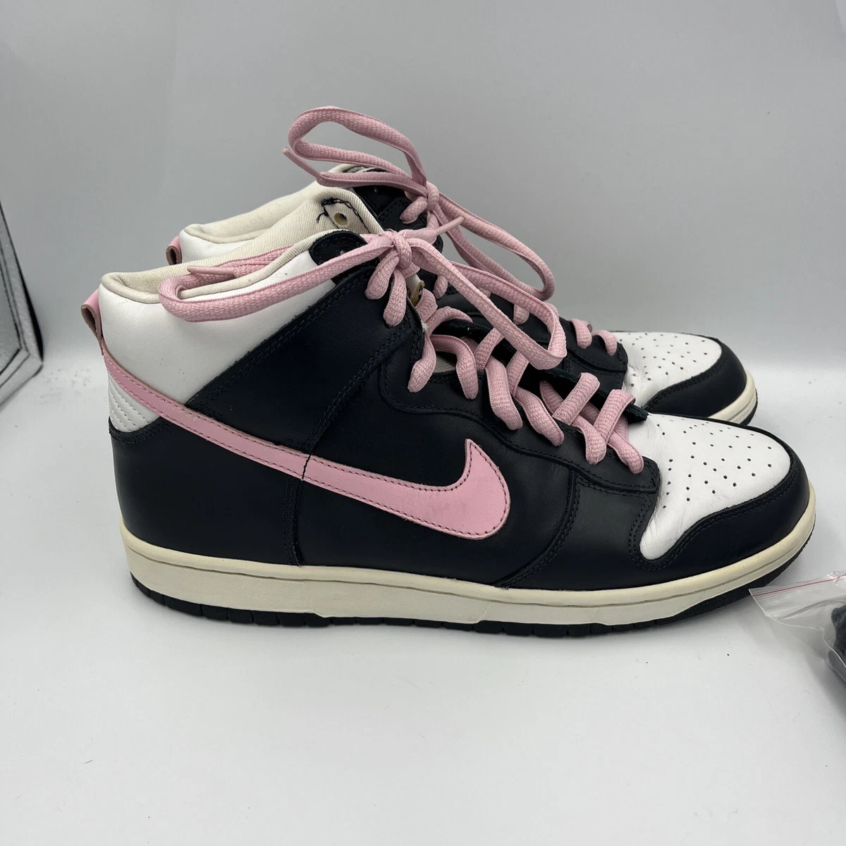 Nike sb shop shy pink