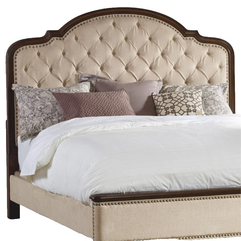 Коричневые однотонные деревянные кровати и изголовья