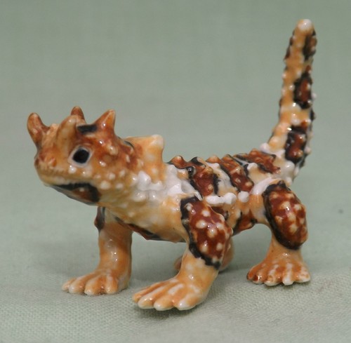Klima Miniature Porcelain Animal Figure Thorny Devil Lizard Family M162 - Picture 4 of 4