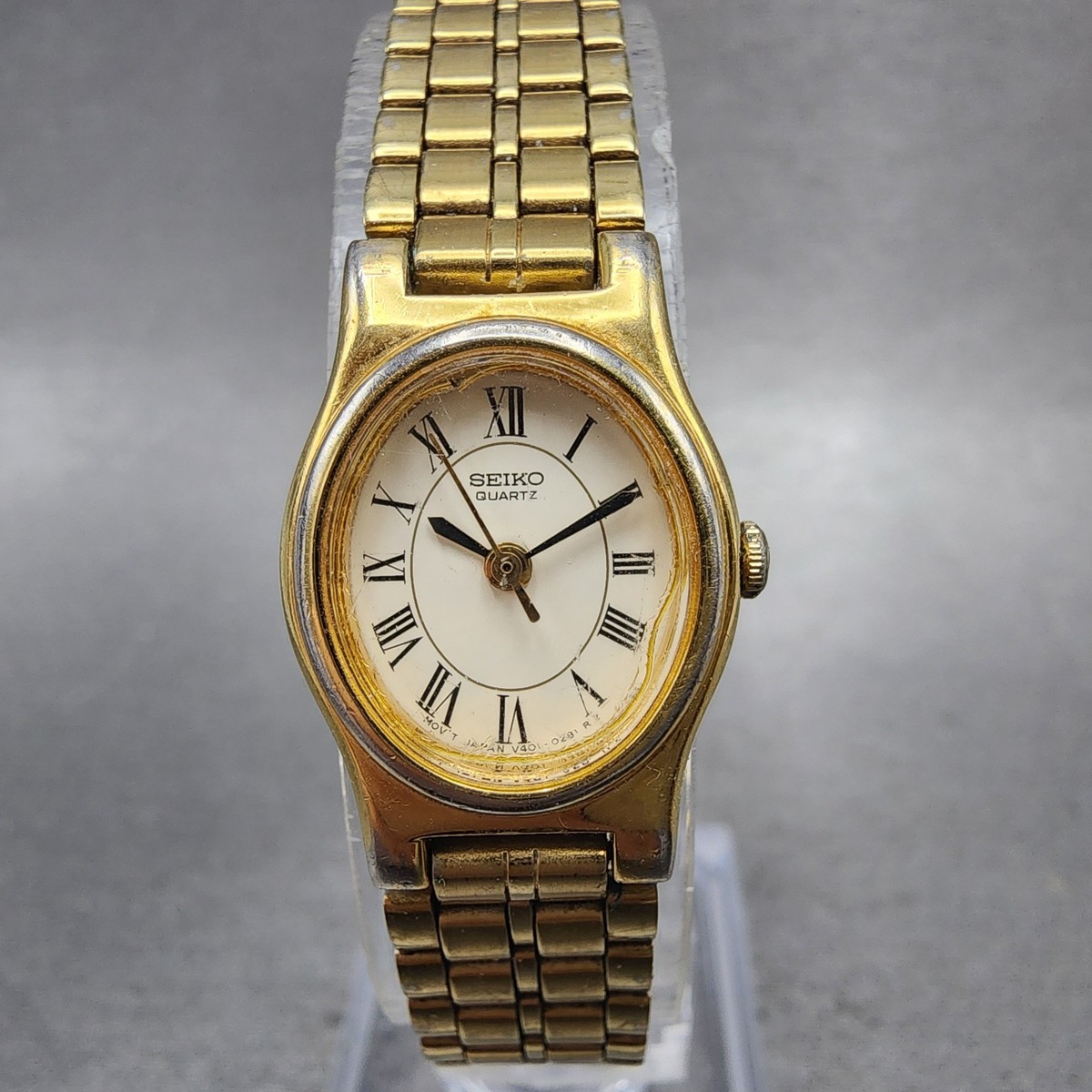 Seiko Womens V401-5109 Quartz Watch gold tone Bracelet Band Case Oval Dial Women main image 4