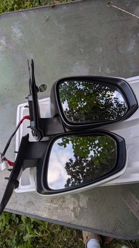 3rd Generation White  Toyota Tacoma Left and Right Mirrors