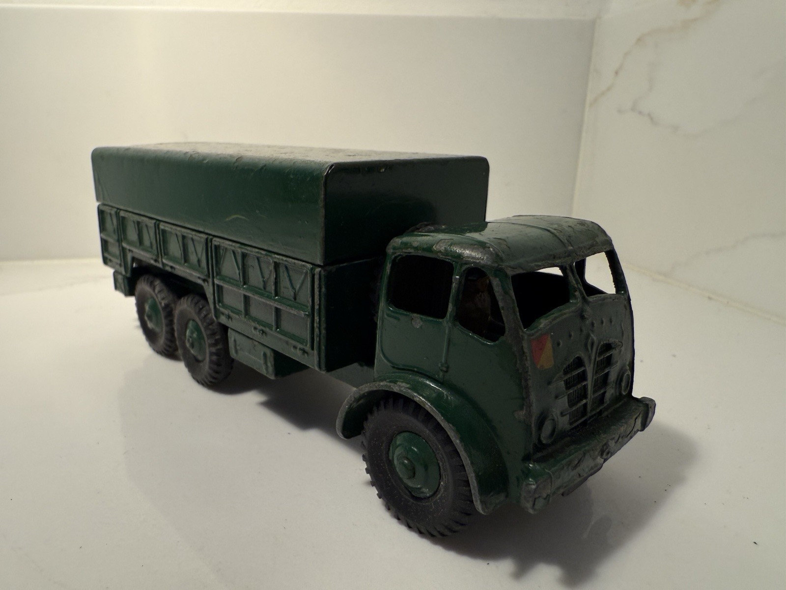 Dinky 622, 10 Ton Army Truck - Free Price Guide & Review