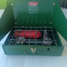 Vintage Coleman 425E 2 Burner Stove November 1976 11/76
