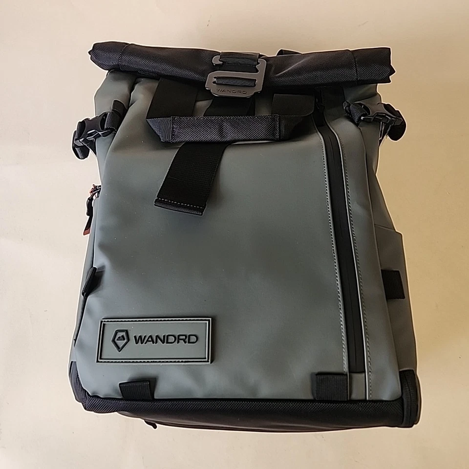 WANDRD PRVKE Series 21L Backpack - Blue/Black - Camera/Everyday Rolltop Bag - Image 2 of 4