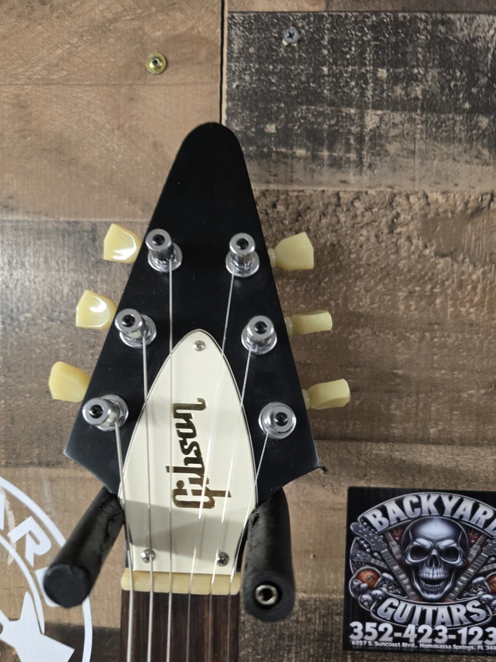 Gibson Flying V 2007 descolorida usada cereza con Ohsc Foto 3 de 4