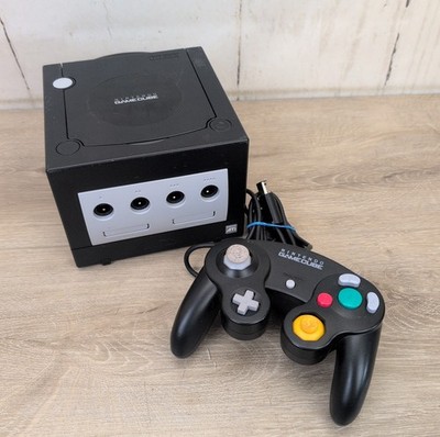Nintendo GameCube DOL-101(USA) Video Game Console W/ Controller Black *For Parts