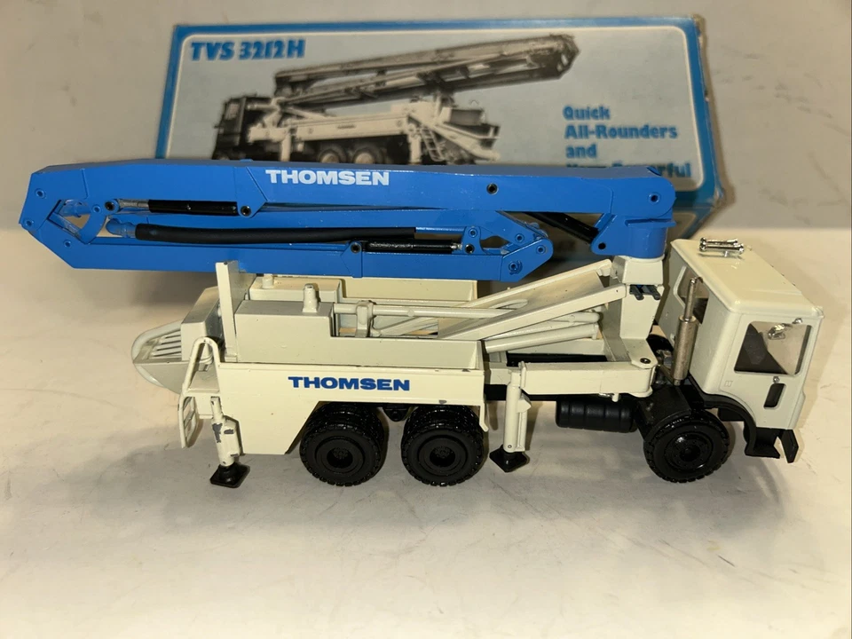 Conrad/NZG Mack Concrete Pumper Thomsen 1/50 - Image 2 of 4