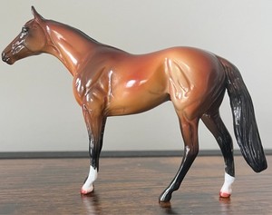Peter Stone Chips "WYNN WYNN" Thoroughbred 2005 Limited Run Glossy Bay