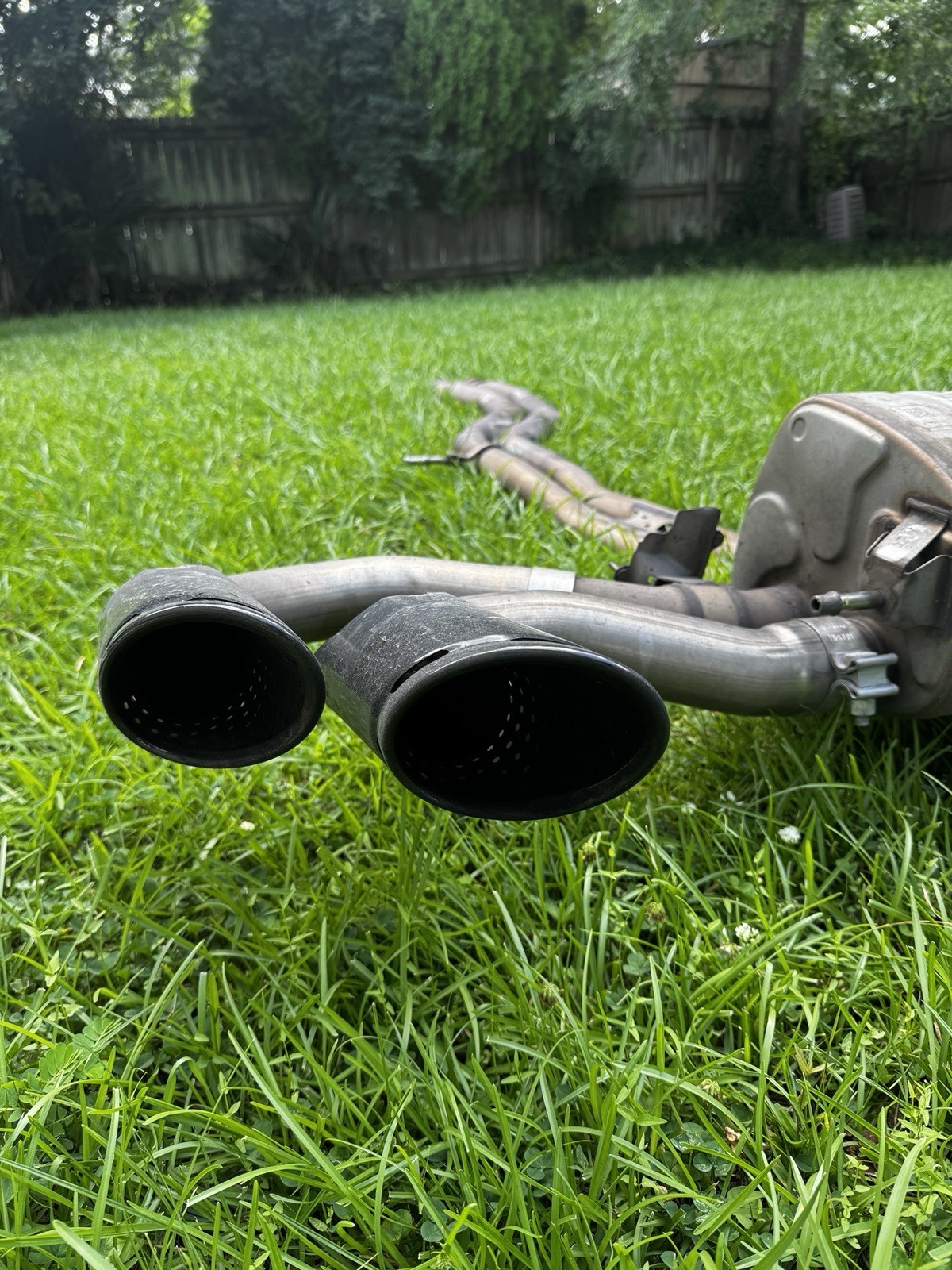 OEM Lamborghini Urus Exhaust System 2019–2022 – Complete Catback with Quad Tips