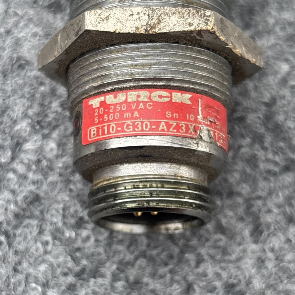 Lot of 2 -Turck BI10-G30-AZ3X-B1131 4372200 20-250VAC/10-300VDC Proximity Sensor - Image 3 of 4