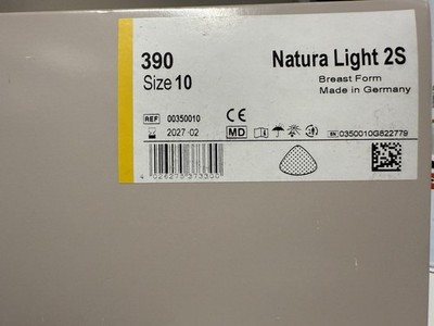 Amoena 390 Womens Natura Light 2S size 10 breast form (distressed box)