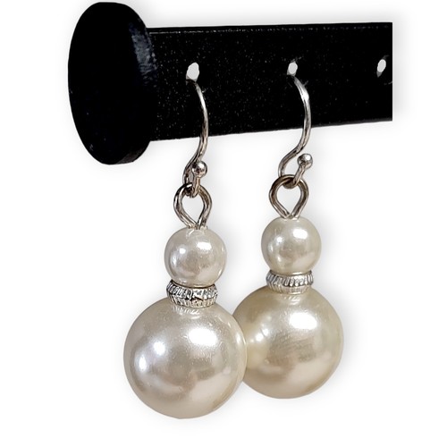 Vintage Avon Faux Pearl & Rhinestone Necklace & Earring Set 21" Signed NWT, $31.03 - Photo 4