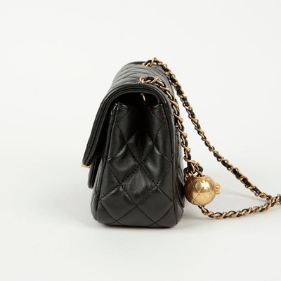ショルダーバッグ・ポシェット × ヴィンテージ(中古) Chanel petit sac crossbody bag CHANEL Petite Sac Golden Ball Chain Crossbody Bag AS1786