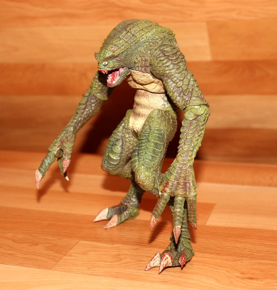 Figura de acción Resident Evil Archives Series Neca Hunter Foto 3 de 4