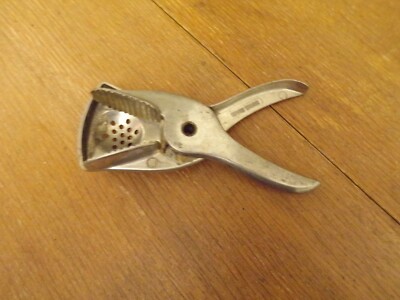 Vintage Irvin Ware Aluminum Lemon-Lime Barware Decor Press