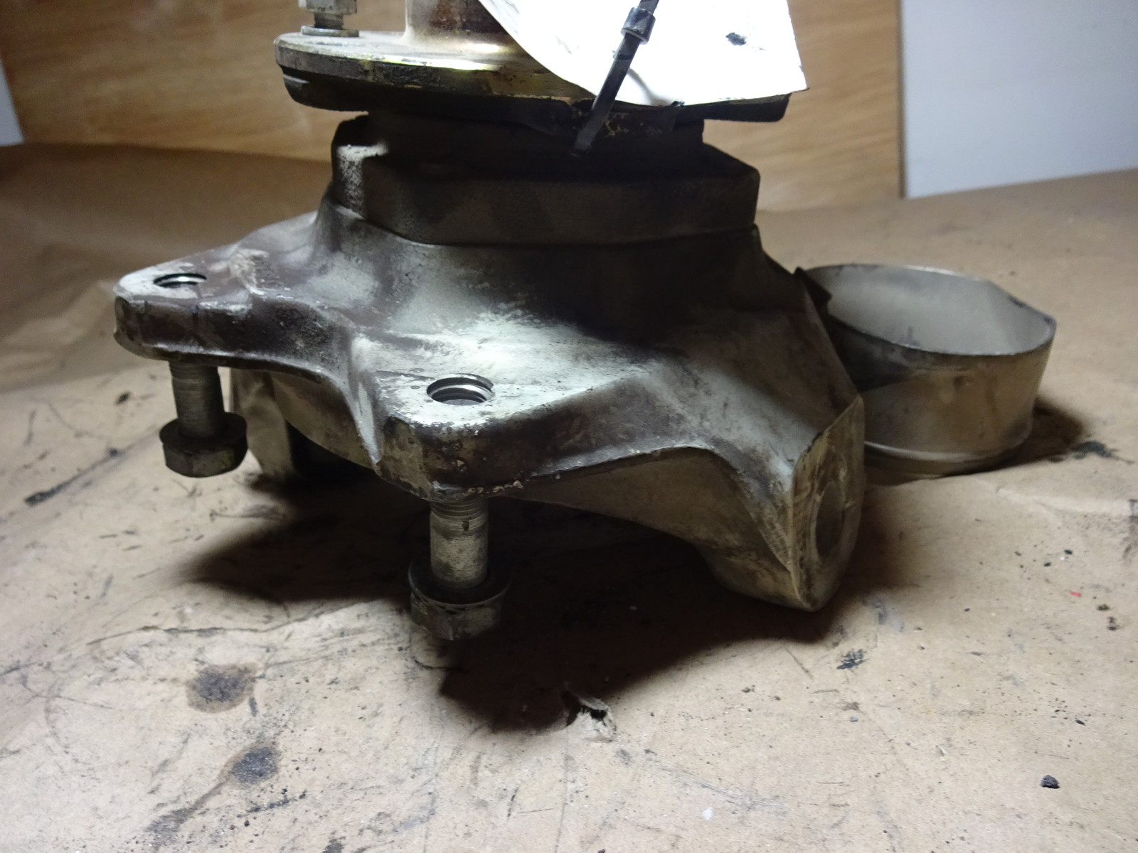 Ferrari 355 - RH Front Steering Hub Knuckle 175487