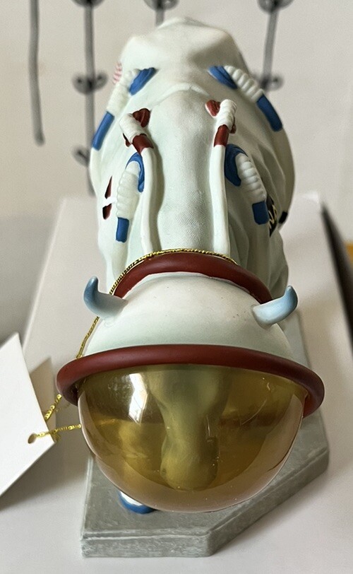 Cow Parade “Mooooonwalk” #9120 Cow Figurine RARE Retired In