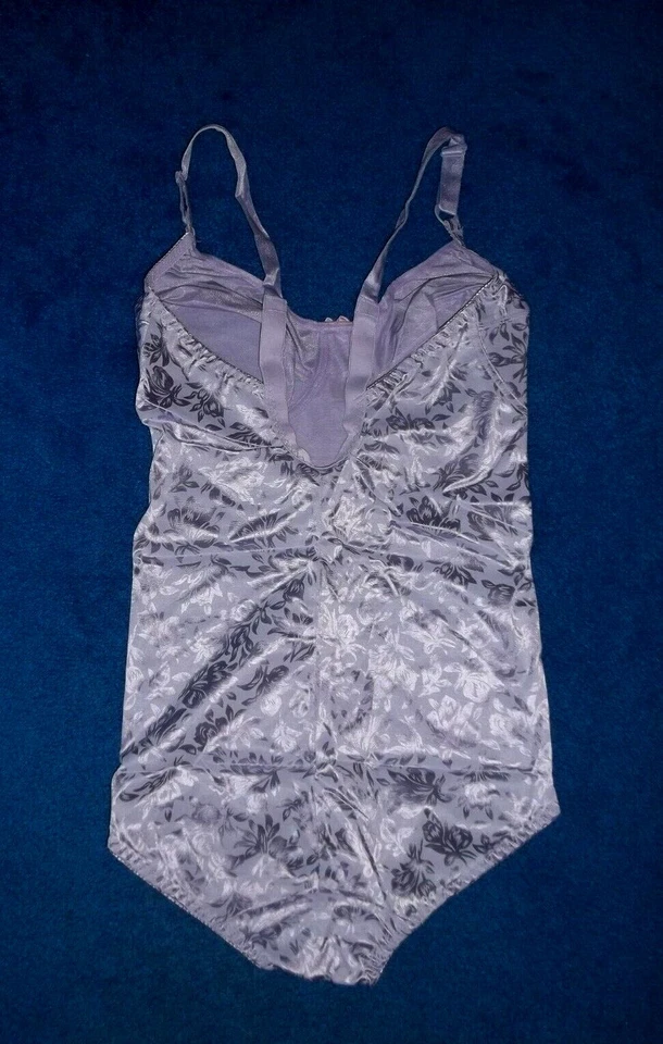 ROSA o PÚRPURA CORONA SATINADA -y Body Shaper Faja Estilo 1375 36C o 38D Nueva con Etiquetas Foto 2 de 2